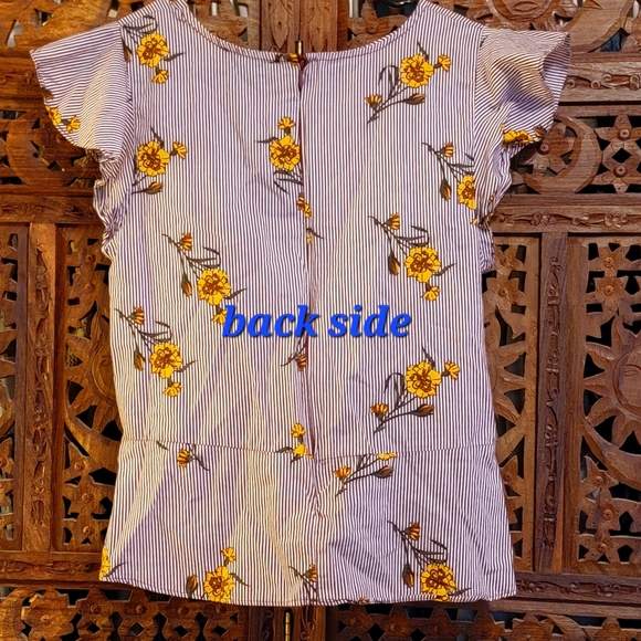 Sweet Wanderer flutter sleeve front wrap  burgundy pinstripe floral blouse - Picture 2 of 10